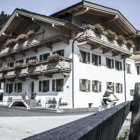 Apartament Soellbacherhof Fügen